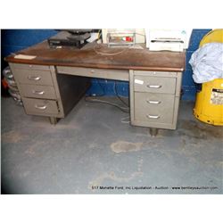 METAL DESK
