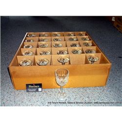 BOX: WHITE WINE GALAXY GLASSES 25X THE MONEY