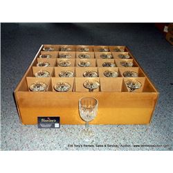 BOX: WHITE WINE GALAXY GLASSES 25X THE MONEY