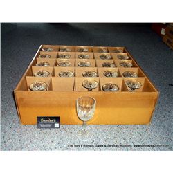 BOX: WHITE WINE GALAXY GLASSES 25X THE MONEY