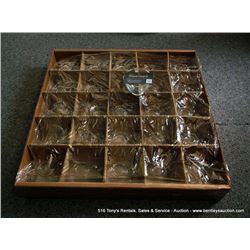 BOX: CLEAR GLASS CUP'S 25X THE MONEY
