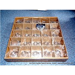 BOX: CLEAR GLASS CUP'S 25X THE MONEY