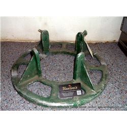 CHRISTMAS TREE STAND