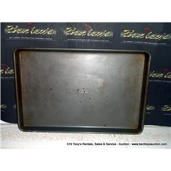 ONEIDA OVEN TRAY