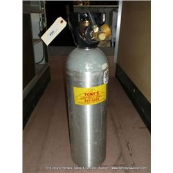 HIGH PRESSURE GAS CYLINDER