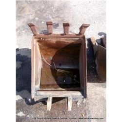 SMALL EXCAVATOR BUCKET