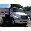 Image 3 : 2005 INTERNATIONAL 4300 FLAT BED TRUCK ~ 111,011 M VIN: 1HTMMAAL05H168561, 4x2 Slider, 7.6L L6 Diese