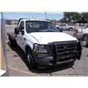 Image 9 : 2002 FORD F-350 SD FLATBED TRUCK ~ 120,558 MILES VIN: 1FDWF36F92EB45786, XL 2WD DRW, CHASSIS AND CAB