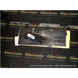 LOT: TILE STRIPPING BLADES