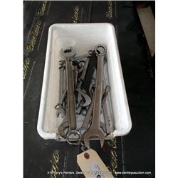 BIN: ASSORTED TOOLS-SOCKET WRENCHES
