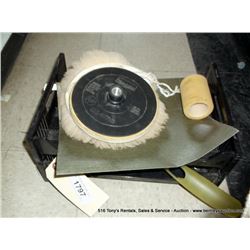 LOT: PAPER TRAYS & BUFFER