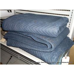 LOT: MOVING BLANKETS