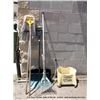 Image 1 : LOT: SNOW SHOVELS, HOE, MOP 4X MONEY