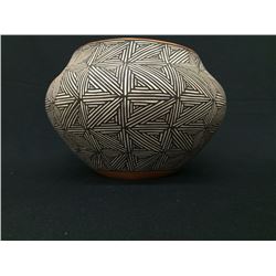 Acoma Pot by Myron Estwar
