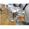 Image 1 : VINTAGE ELECTRIC TOASTER