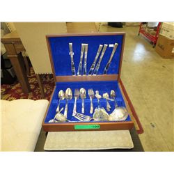 Community Silver plate flatware - in wood box