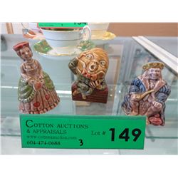 3 Vintage Wade figurines - 2.5 to 3 inches tall