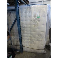 NEW - King size memory foam mattress