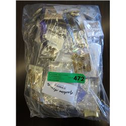 NEW - 90 Pieces of Fashion jewelry
