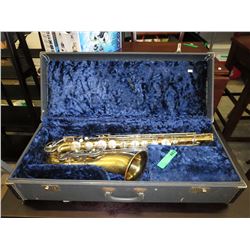 Oxford saxophone in fitted case