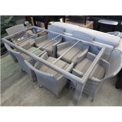 7 Piece outdoor dining set