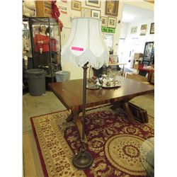 Vintage Tri-light floor lamp