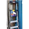 Image 1 : 44" Aluminum step ladder - used