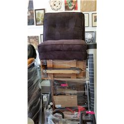 Skid of assorted used household goods