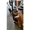 Image 1 : Used pallet jack