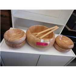 Wood salad bowl set with servers - used