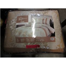 New - King size bed in bag set - 7 Piece Set