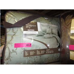 New - King size bed in bag set - 7 Piece Set