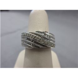 Diamond wave design ring - .40 CTW