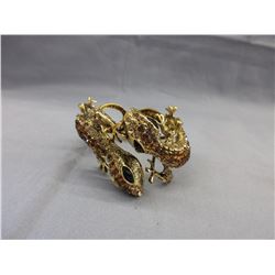 Crystal studded double gecko lizard bangle