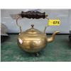 Image 1 : 1920's Brass footed toddy kettle