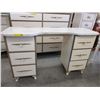 Image 2 : Used 4 piece bedroom set