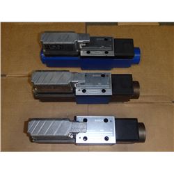 Lot of 3 Bosch Hydraulic Valves, M/N- 0-811-404-553