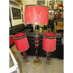3 Retro lamps with shades - 1 Floor standing