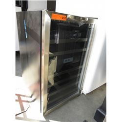 Danby bar fridge - Store return