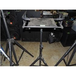 AUDIO 2000 KARAOKE TV STAND