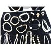 Image 2 : LOT 19 ASSORTED PEARL JEWELRY