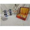 Image 1 : LOT 6 PORCELAIN ASIAN FIGURINES