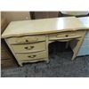 Image 1 : VINTAGE DESK