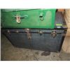 Image 1 : LARGE VINTAGE TRAVEL TRUNK