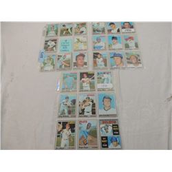 LOT 26 1970 TOPPS BASEBALL CARDS