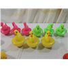 Image 3 : LOT 17 VINTAGE FLOATING CARNIVAL DUCKS & FISH