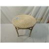 Image 2 : WICKER ROUND DOLL TABLE