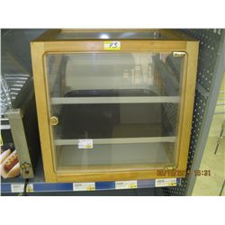 COUNTERTOP PASTRY DISPLAY