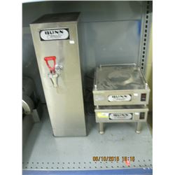 BUNN O MATIC: HW DISPENSER & 2 WARMING BASES