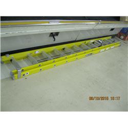 24' INDUSTRIAL LITE EXTENSION LADDER, MD LP6124, GRADE 1